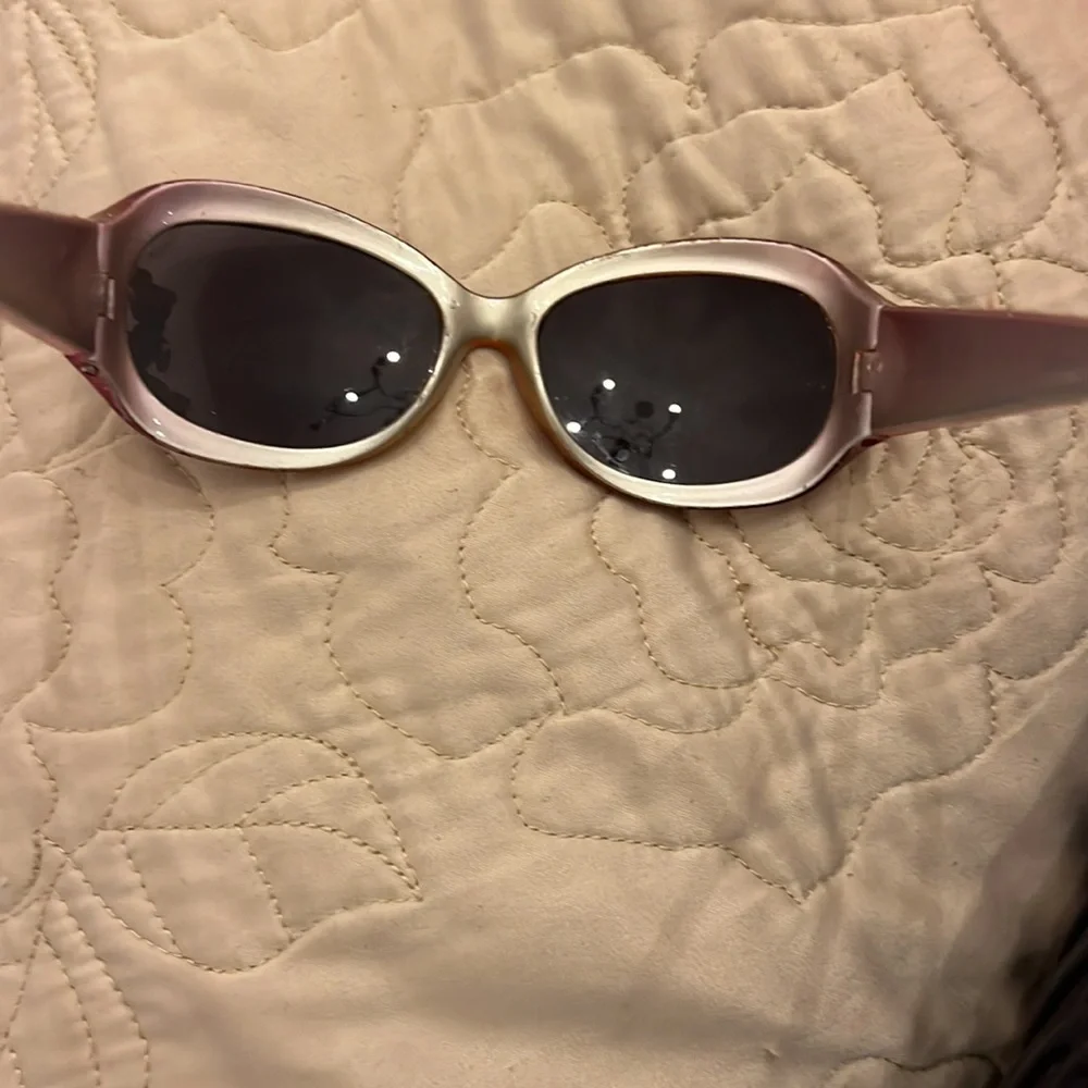 Little girls sunglasses Disney Tinker Bell have some flaws multi color used